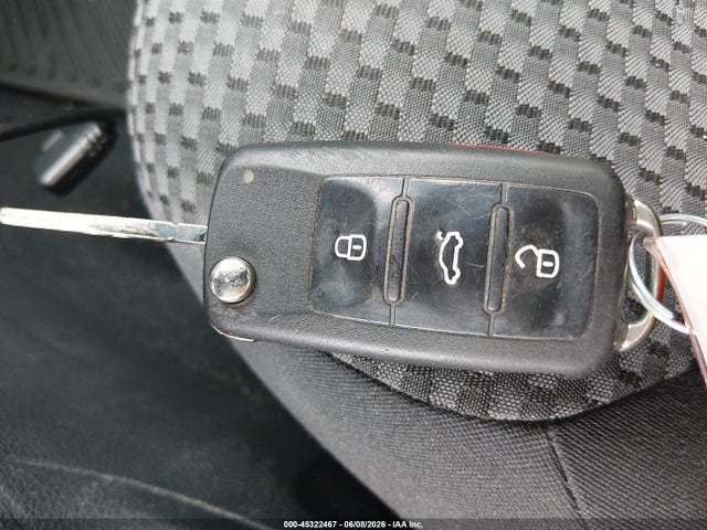 2012 Volkswagen Jetta 2.0l S მანქანა იყიდება აუქციონზე, vin: 3VW2K7AJ1CM305265, აუქციონის ნომერი: 45322467