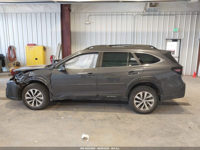 4S4BTADC8S3236581 Subaru Outback Premium