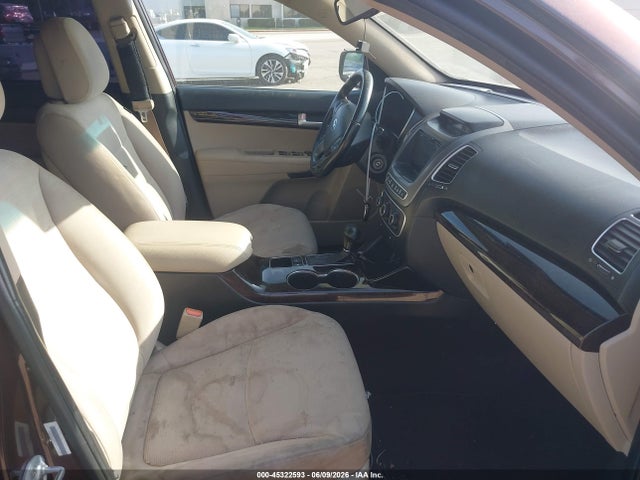 5XYKT4A68FG641989 KIA SORENTO LX