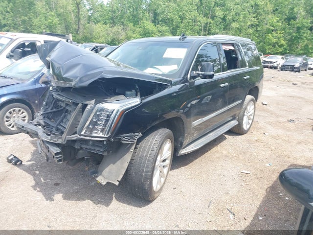 45322649 :رقم المزاد ، 1GYS4BKJ3KR170277 vin ، 2019 Cadillac Escalade Luxury مزاد بيع