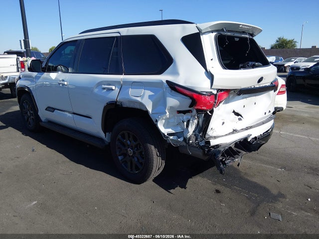 Toyota Sequoia Platinum 2024 7SVAAABA0RX022877 Image 3
