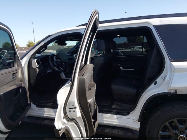 Toyota Sequoia Platinum 2024 7SVAAABA0RX022877 Image 8