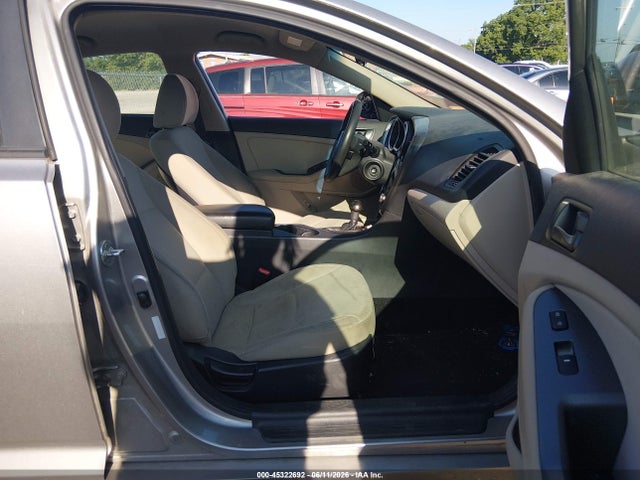 KIA Optima Lx 2014 5XXGM4A72EG294996 Image 5