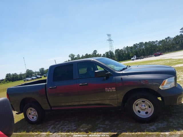 1C6RR6KG4JS313026 RAM 1500 Tradesman 4x2 5&#039;7 Box