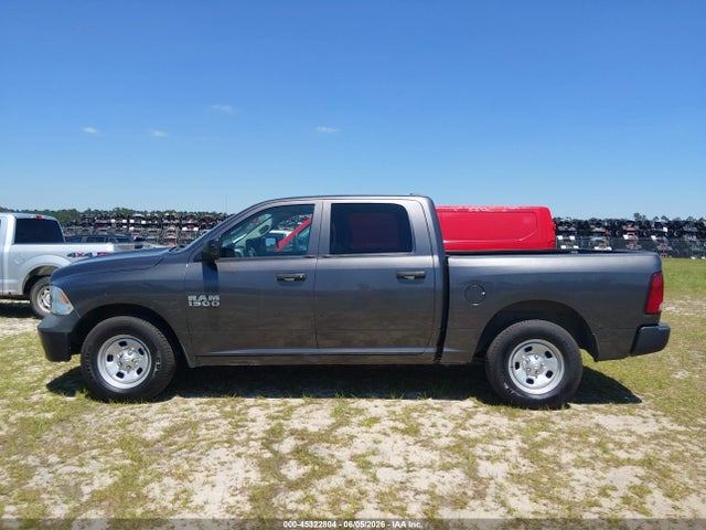 1C6RR6KG4JS313026 RAM 1500 Tradesman 4x2 5&#039;7 Box
