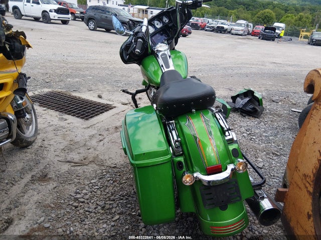 45322841 :رقم المزاد ، 1HD1KBM15FB624532 vin ، 2015 Harley-davidson Flhx Street Glide مزاد بيع
