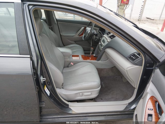 45322871 :رقم المزاد ، 4T1BE46K48U257379 vin ، 2008 Toyota Camry Xle مزاد بيع