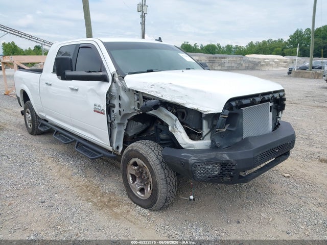 45322875 :رقم المزاد ، 3C6UR5NL3JG370337 vin ، 2018 Ram 2500 Laramie  4x4 6'4 Box مزاد بيع