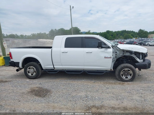 45322875 :رقم المزاد ، 3C6UR5NL3JG370337 vin ، 2018 Ram 2500 Laramie  4x4 6'4 Box مزاد بيع