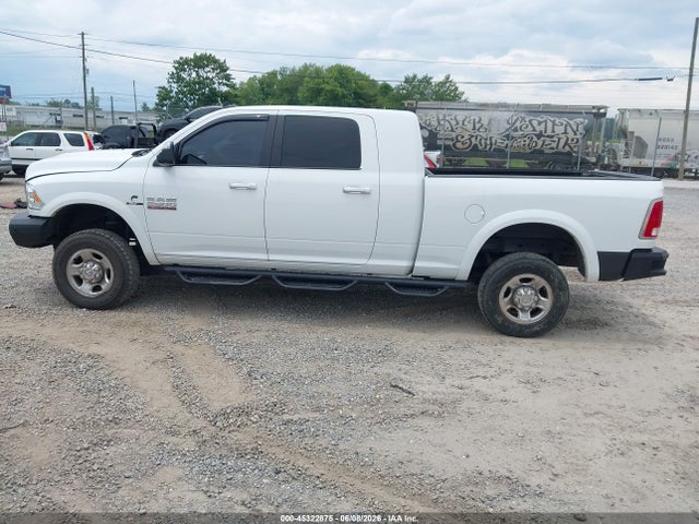 45322875 :رقم المزاد ، 3C6UR5NL3JG370337 vin ، 2018 Ram 2500 Laramie  4x4 6'4 Box مزاد بيع
