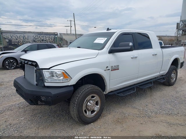 45322875 :رقم المزاد ، 3C6UR5NL3JG370337 vin ، 2018 Ram 2500 Laramie  4x4 6'4 Box مزاد بيع