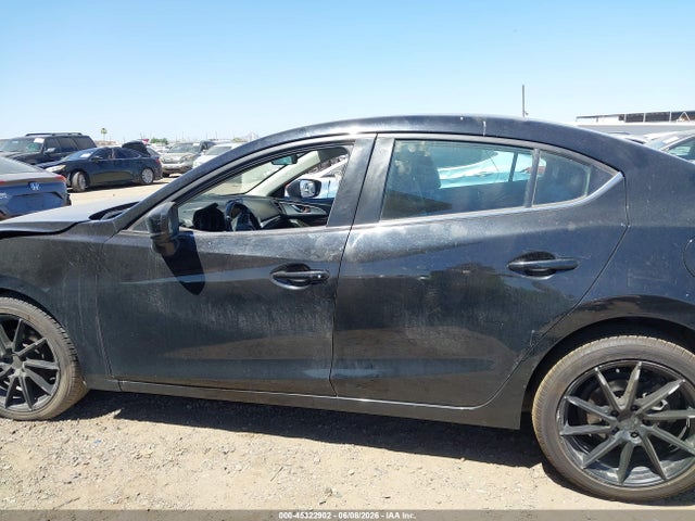 3MZBN1V3XJM201421 Mazda Mazda3 Touring