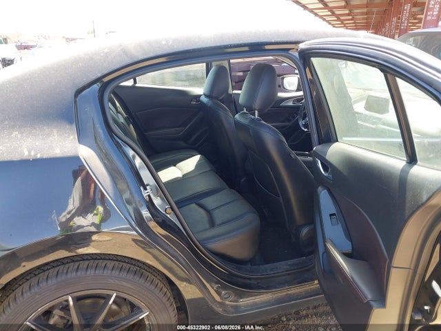3MZBN1V3XJM201421 Mazda Mazda3 Touring