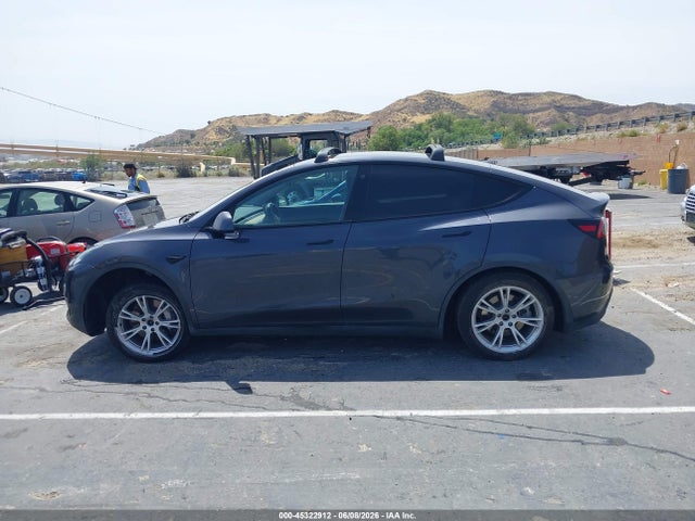 Продаж на аукціоні авто 2021 Tesla Model Y Long Range Dual Motor All-wheel Drive, vin: 5YJYGDEE4MF082218, номер лоту: 45322912