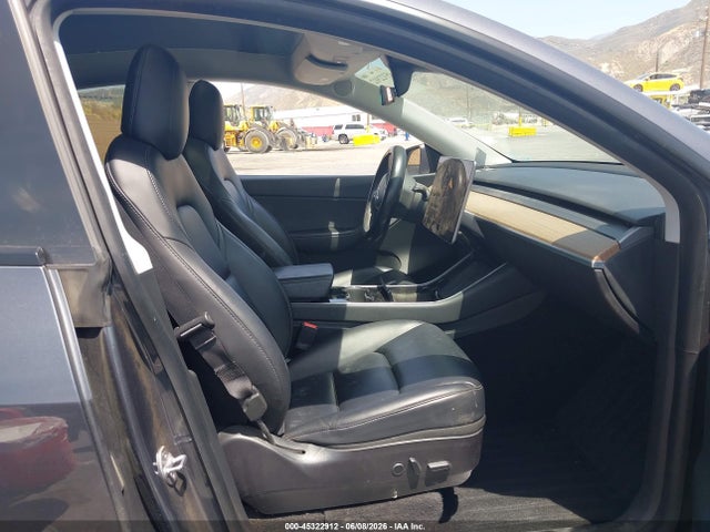 Продаж на аукціоні авто 2021 Tesla Model Y Long Range Dual Motor All-wheel Drive, vin: 5YJYGDEE4MF082218, номер лоту: 45322912