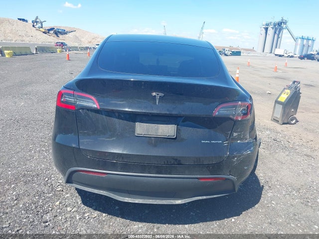 2021 Tesla Model Y Long Range Dual Motor All-wheel Drive მანქანა იყიდება აუქციონზე, vin: 5YJYGDEE7MF071102, აუქციონის ნომერი: 45322952