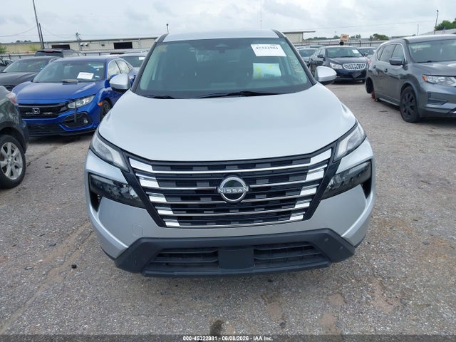45322981 :رقم المزاد ، 5N1BT3BA4RC720772 vin ، 2024 Nissan Rogue Sv Fwd مزاد بيع