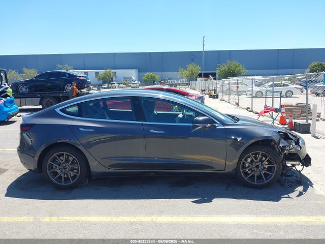Tesla Model 3 Long Range/mid Range 2018 5YJ3E1EAXJF045309 Image 14
