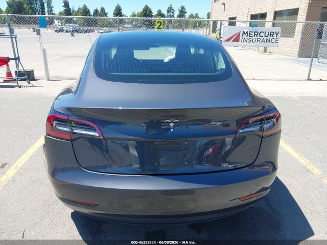Tesla Model 3 Long Range/mid Range 2018 5YJ3E1EAXJF045309 Image 17