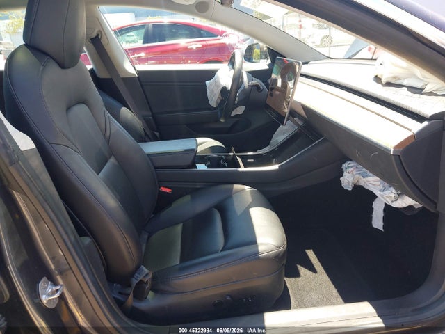 Tesla Model 3 Long Range/mid Range 2018 5YJ3E1EAXJF045309 Image 5
