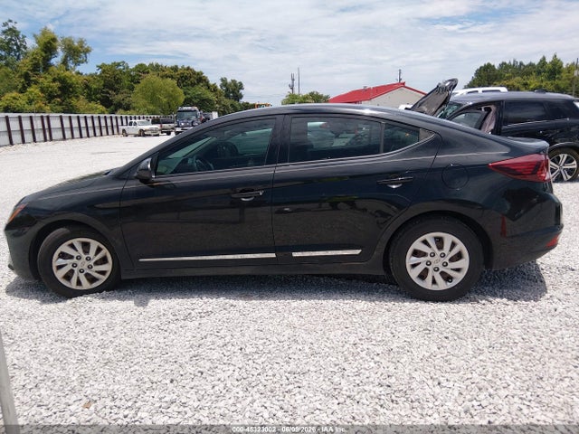 Продажа на аукционе авто 2020 Hyundai Elantra Se, vin: 5NPD74LF3LH520656, номер лота: 45323002
