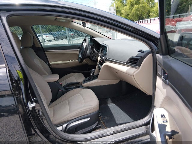 Продажа на аукционе авто 2020 Hyundai Elantra Se, vin: 5NPD74LF3LH520656, номер лота: 45323002