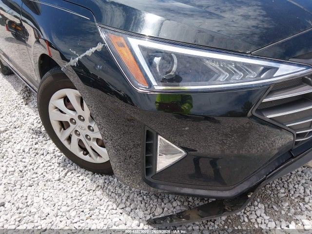 Продажа на аукционе авто 2020 Hyundai Elantra Se, vin: 5NPD74LF3LH520656, номер лота: 45323002