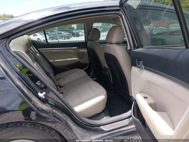 Продажа на аукционе авто 2020 Hyundai Elantra Se, vin: 5NPD74LF3LH520656, номер лота: 45323002