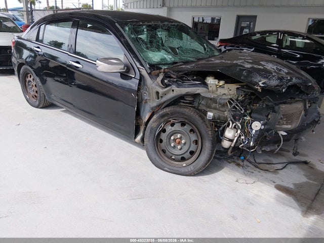 45323035 :رقم المزاد ، 1C3CCBABXCN222668 vin ، 2012 Chrysler 200 Lx مزاد بيع