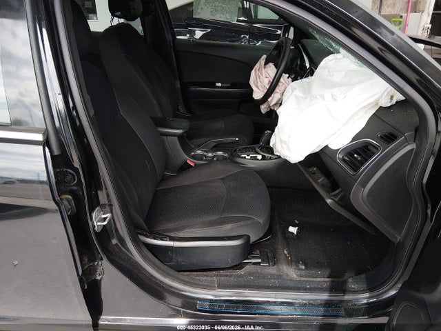 45323035 :رقم المزاد ، 1C3CCBABXCN222668 vin ، 2012 Chrysler 200 Lx مزاد بيع
