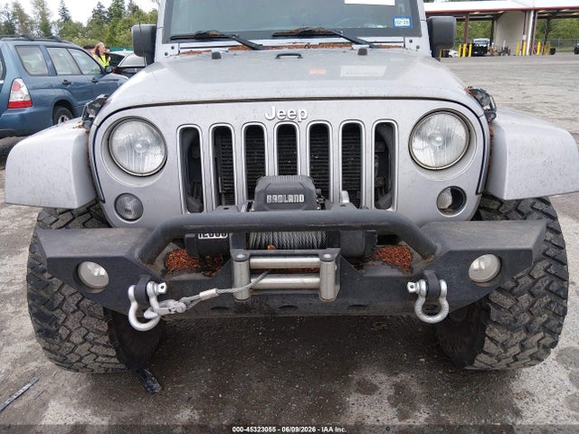 2016 Jeep Wrangler Unlimited Sahara მანქანა იყიდება აუქციონზე, vin: 1C4BJWEG6GL152467, აუქციონის ნომერი: 45323055