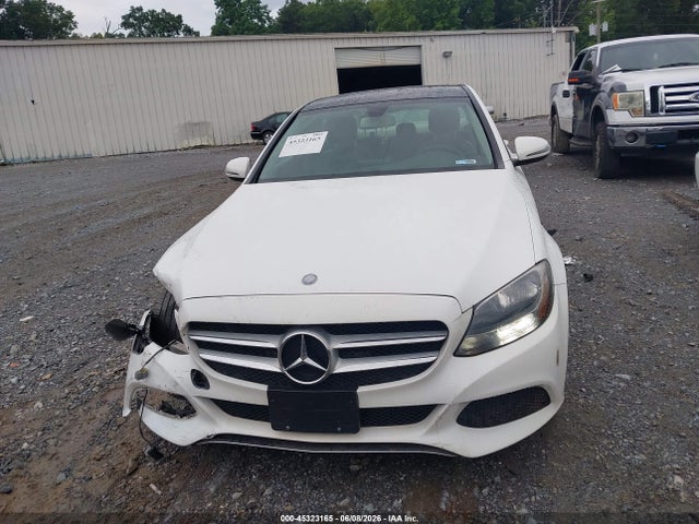 2017 Mercedes-benz C 300 მანქანა იყიდება აუქციონზე, vin: 55SWF4JB0HU212134, აუქციონის ნომერი: 45323165