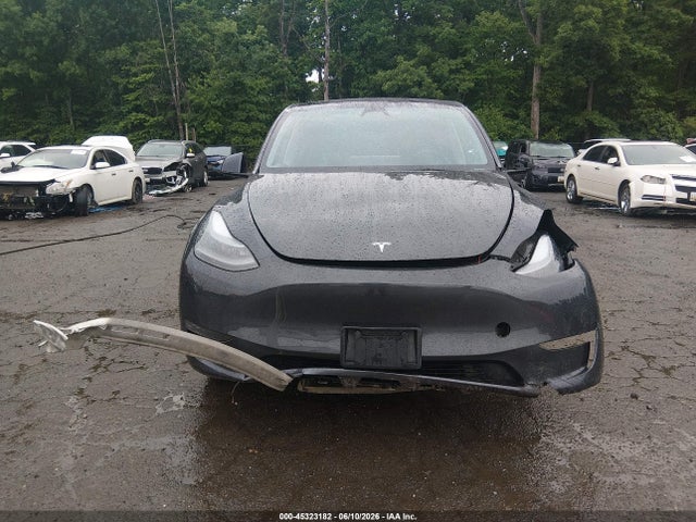 Продажа на аукционе авто 2024 Tesla Model Y Long Range Dual Motor All-wheel Drive, vin: 7SAYGDEEXRA220657, номер лота: 45323182