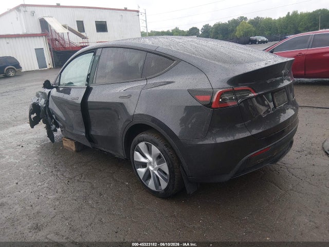Продажа на аукционе авто 2024 Tesla Model Y Long Range Dual Motor All-wheel Drive, vin: 7SAYGDEEXRA220657, номер лота: 45323182