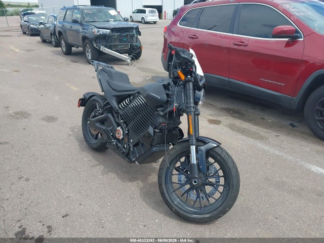 2025 1HD3GEYB0SB550414 main image