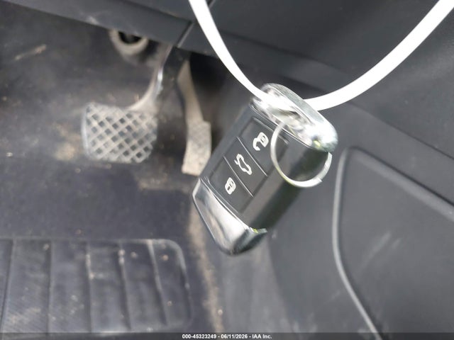 45323249 :رقم المزاد ، 1V2DP2CA5MC507086 vin ، 2021 Volkswagen Atlas 2.0t Se مزاد بيع