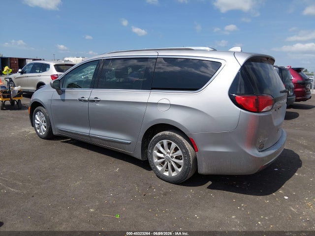 Продаж на аукціоні авто 2018 Chrysler Pacifica Touring L, vin: 2C4RC1BG5JR115697, номер лоту: 45323264