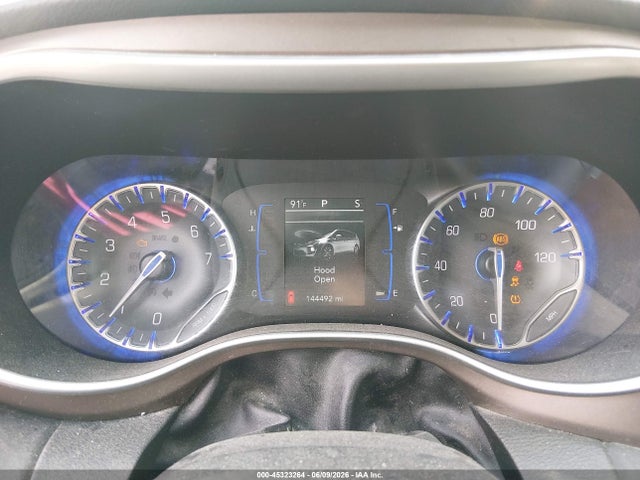 Продаж на аукціоні авто 2018 Chrysler Pacifica Touring L, vin: 2C4RC1BG5JR115697, номер лоту: 45323264