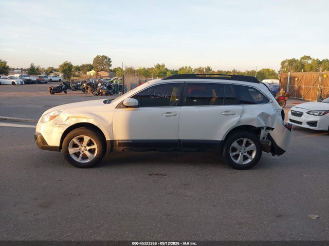 45323266 :رقم المزاد ، 4S4BRCCC2D1212044 vin ، 2013 Subaru Outback 2.5i Premium مزاد بيع