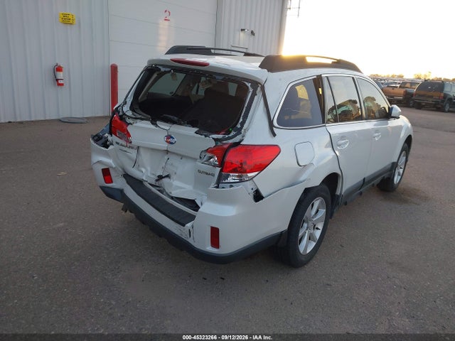 45323266 :رقم المزاد ، 4S4BRCCC2D1212044 vin ، 2013 Subaru Outback 2.5i Premium مزاد بيع