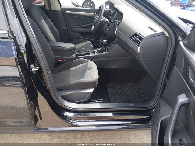 2020 Volkswagen Jetta 1.4t R-line/1.4t S/1.4t Se მანქანა იყიდება აუქციონზე, vin: 3VWCB7BU8LM053172, აუქციონის ნომერი: 45323272