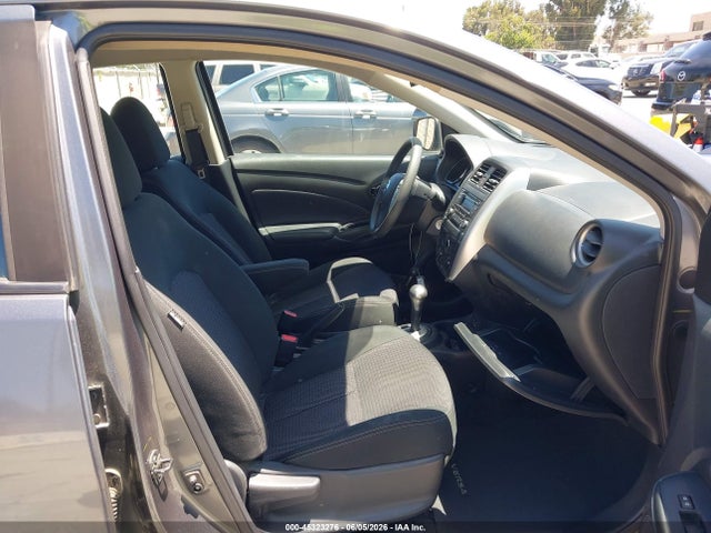 45323276 :رقم المزاد ، 3N1CN7AP2JL863876 vin ، 2018 Nissan Versa 1.6 Sv مزاد بيع
