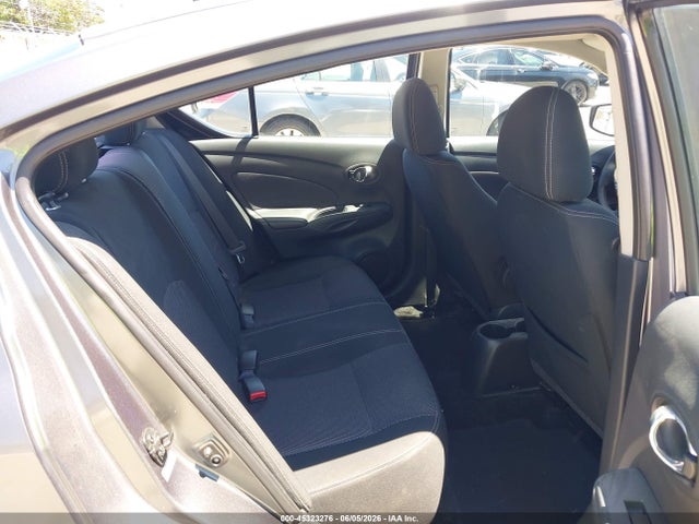 45323276 :رقم المزاد ، 3N1CN7AP2JL863876 vin ، 2018 Nissan Versa 1.6 Sv مزاد بيع