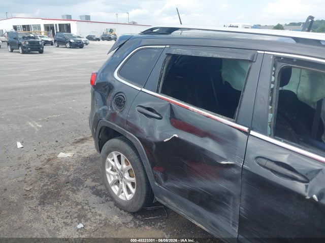 Auction sale of the 2015 Jeep Cherokee Latitude, vin: 1C4PJMCBXFW789070, lot number: 45323301