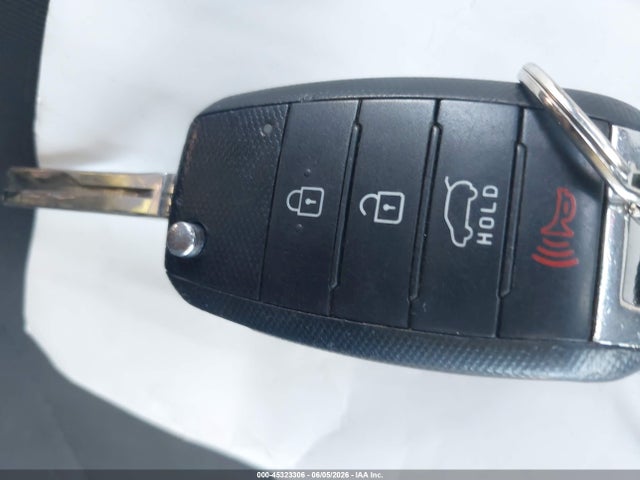 45323306 :رقم المزاد ، KNDJN2A26F7756367 vin ، 2015 Kia Soul مزاد بيع