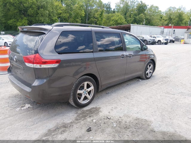 Aukcja sprzedaży 2011 Toyota Sienna Le, vin: 5TDJK3DCXBS015223, numer aukcji: 45323311