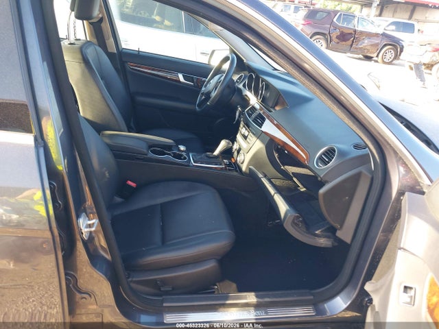 Aukcja sprzedaży 2014 Mercedes-benz C 250 Luxury, vin: WDDGF4HBXER319988, numer aukcji: 45323326