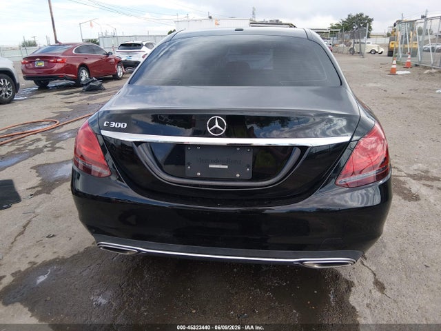 55SWF8DBXLU328999 Mercedes-Benz C 300