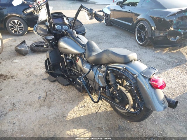 Harley-Davidson FLTRK 2021 1HD1KZF1XMB616462 Image 3