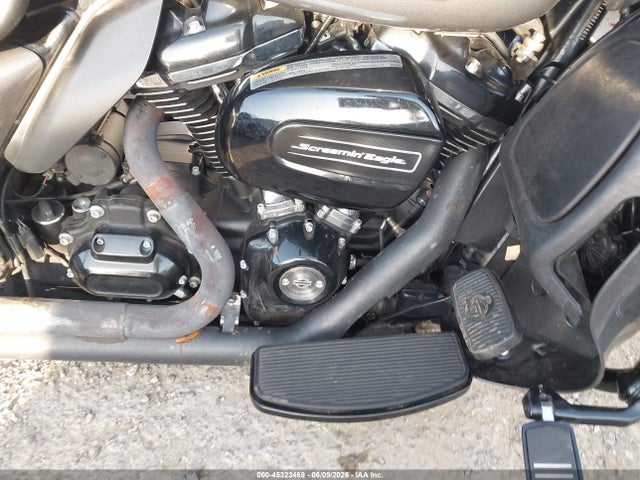 Harley-Davidson FLTRK 2021 1HD1KZF1XMB616462 Image 8